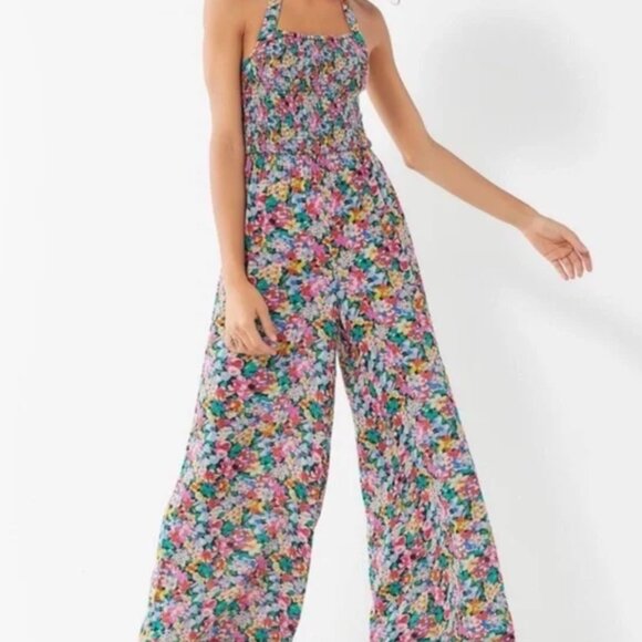 Urban Outfitters Halter Smocked Floral Jumpsuit - Size Medium M - Picture 1 of 4